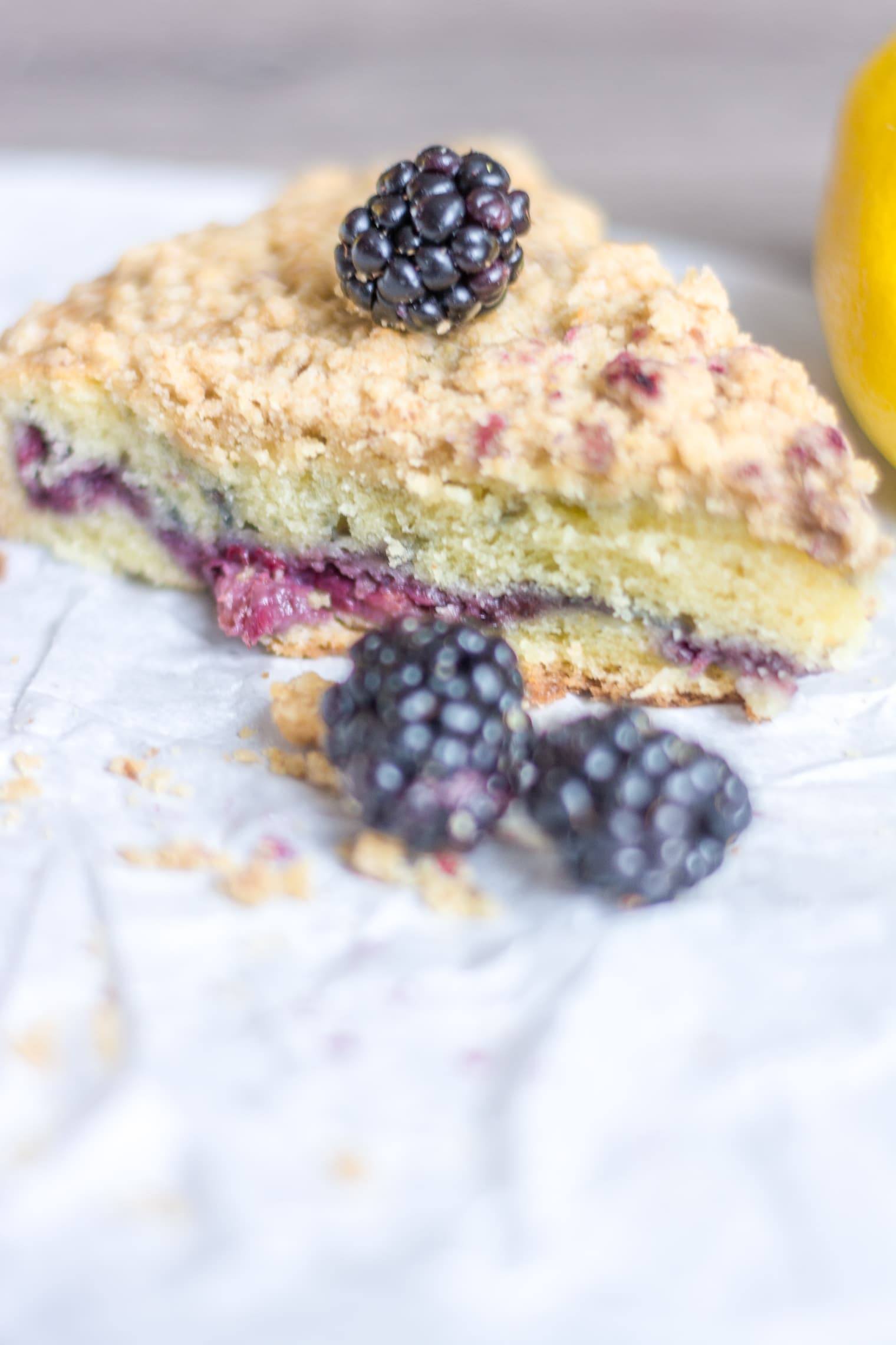 lemon crumb cake recipe // blackberry lemon cake // blackberry cake filling