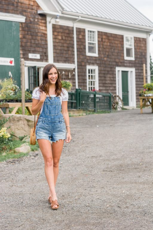 how to wear overalls