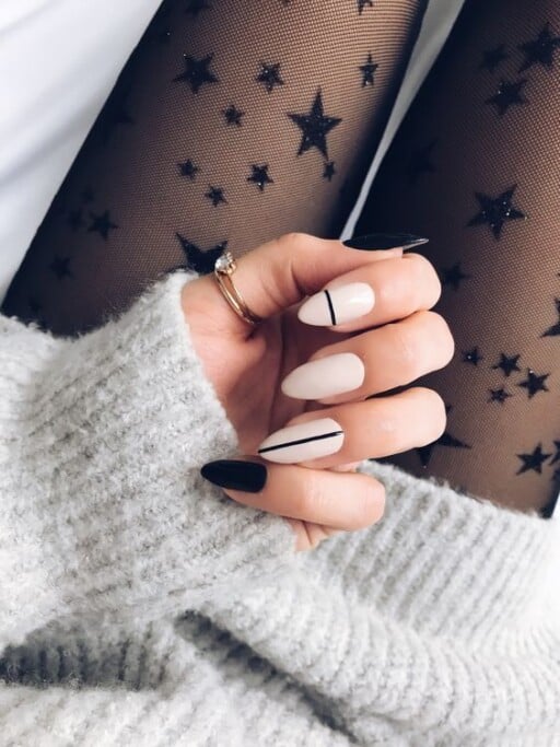 The prettiest winter nails, winter nail ideas, and winter nail designs