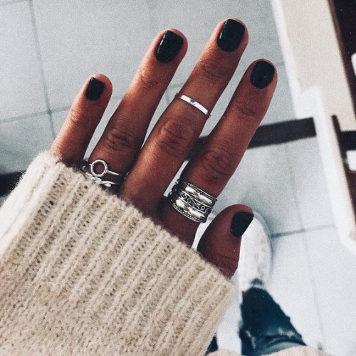 30+ Super Trendy Winter Nails And How To Do Them