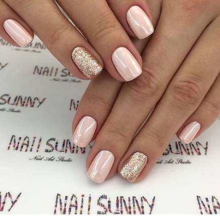 Pink nails examples, the trendiest pink nail colors to use: Sparkle Nail Accent