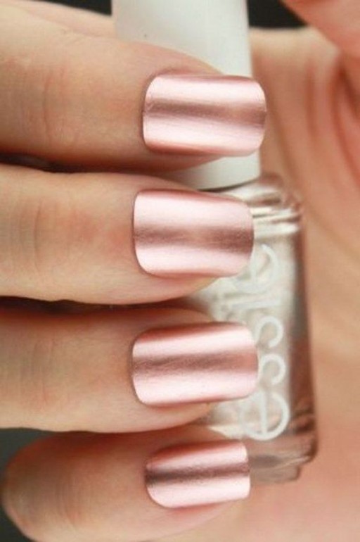Pink nails examples, the trendiest pink nail colors to use: Metallic Pink Nails