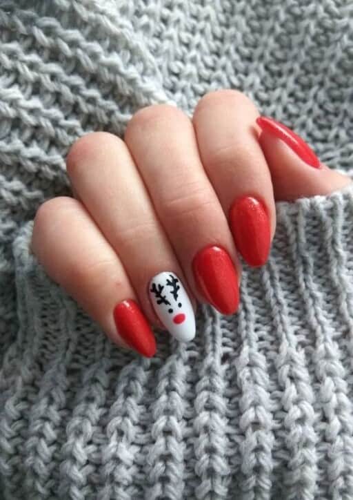 The best Christmas nails, Christmas nail designs, and Christmas nail ideas to try this year