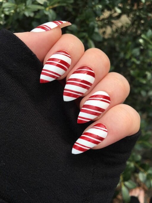 The best Christmas nails, Christmas nail designs, and Christmas nail ideas to try this year