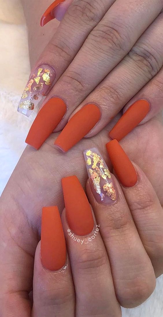 Top fall nails | fall nail ideas | fall nail designs | autumn nails | September and October nails