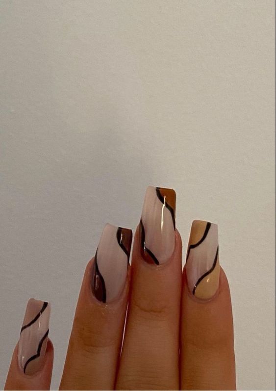 Top fall nails | fall nail ideas | fall nail designs | autumn nails | September and October nails