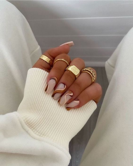 Top fall nails | fall nail ideas | fall nail designs | autumn nails | September and October nails