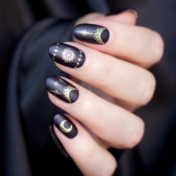 The best Halloween nails designs to try this year