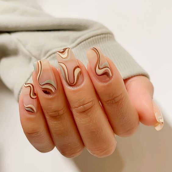 Top fall nails | fall nail ideas | fall nail designs | autumn nails | September and October nails