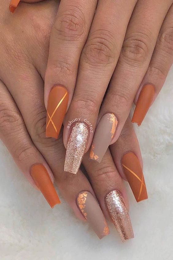 Top fall nails | fall nail ideas | fall nail designs | autumn nails | September and October nails