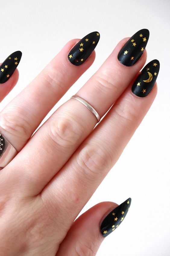 The best Halloween nails designs to try this year