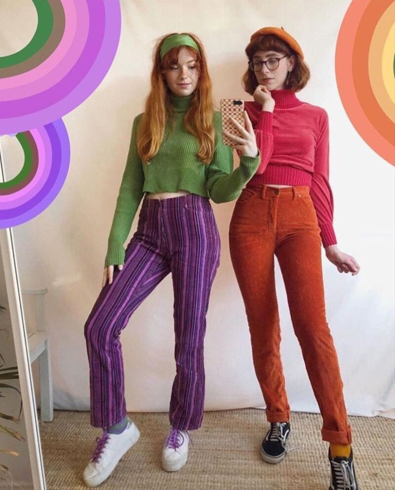 Couples-Halloween-Costumes-Velma-Daphne-3604bff