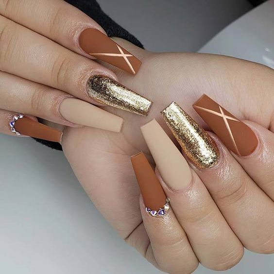 Top fall nails | fall nail ideas | fall nail designs | autumn nails | September and October nails