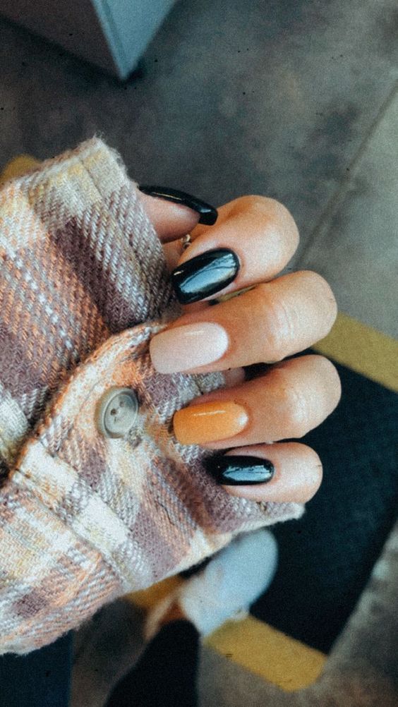 50+ Best Halloween Nails For A Spooky Manicure In 2023