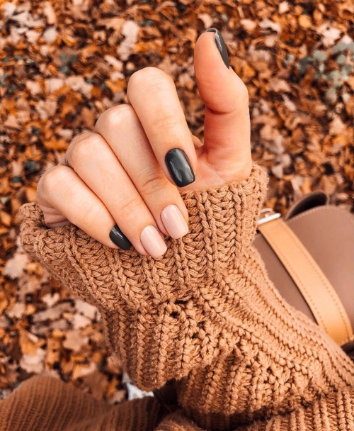 The best fall nails, fall nail designs, and fall nail colors this year