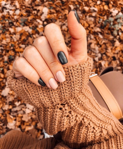 Top fall nails | fall nail ideas | fall nail designs | autumn nails | September and October nails