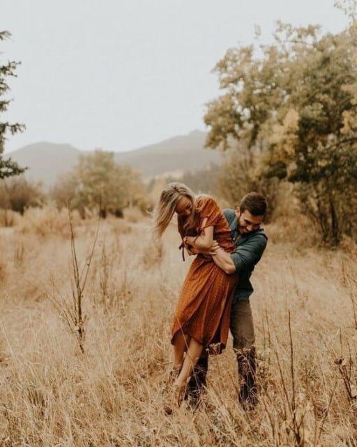 Couples fall photoshoot ideas | Couples photoshoot ideas for fall