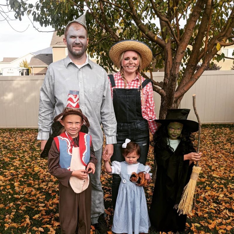 The best easy and scary family Halloween costumes | Original family costumes to try