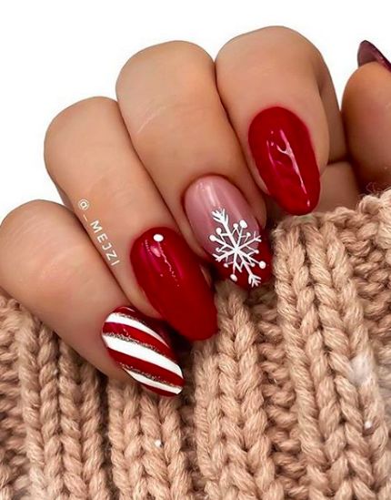 The best Christmas nails, Christmas nail designs, and Christmas nail ideas to try this year