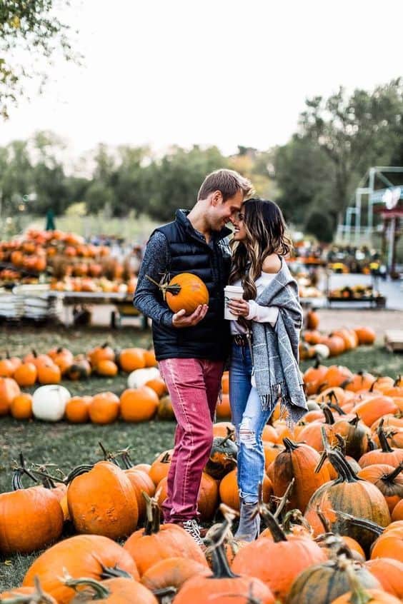 40 Couples Fall Photoshoot Ideas