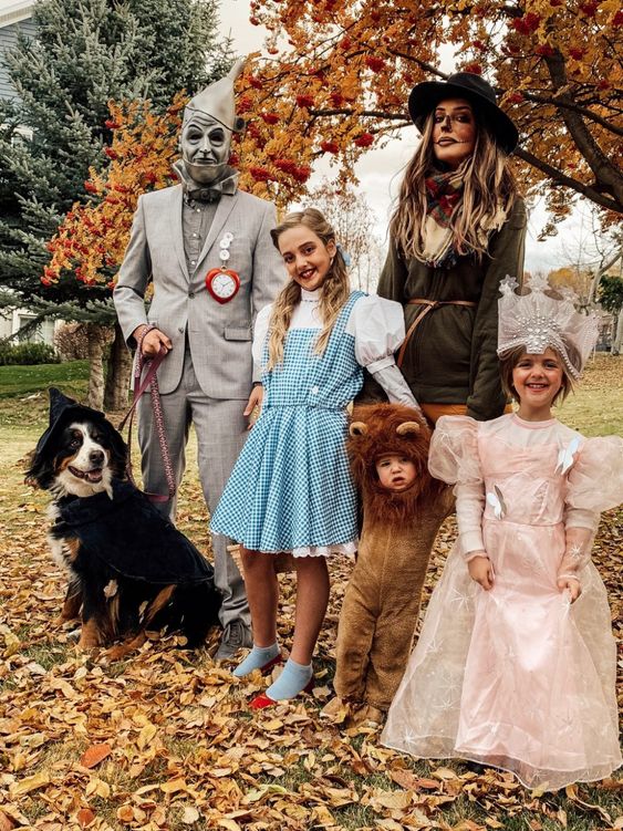 The best easy and scary family Halloween costumes | Original family costumes to try