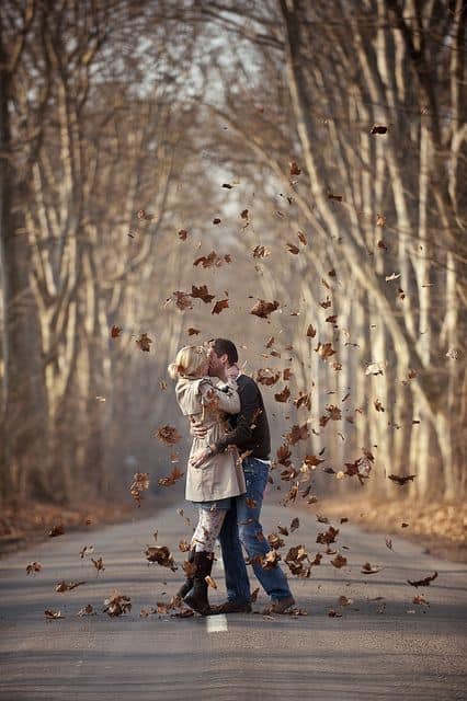 Couples fall photoshoot ideas | Couples photoshoot ideas for fall