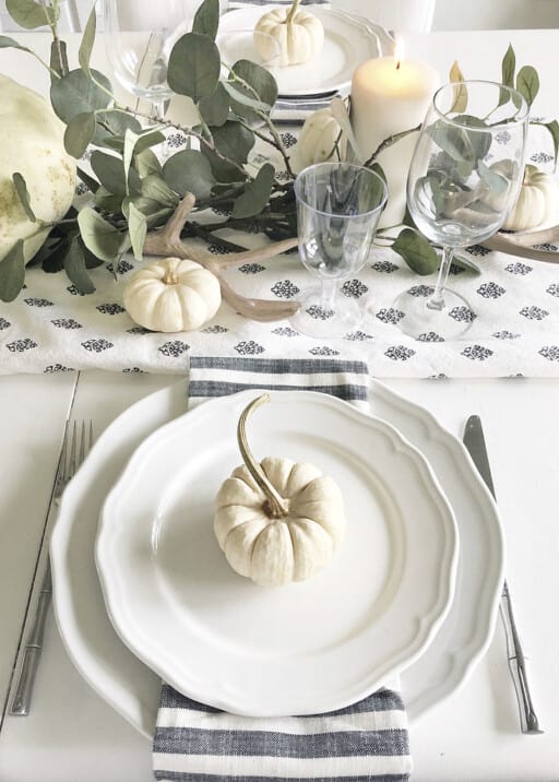 The best glam Thanksgiving decor ideas and glam Thanksgiving decorations to copy