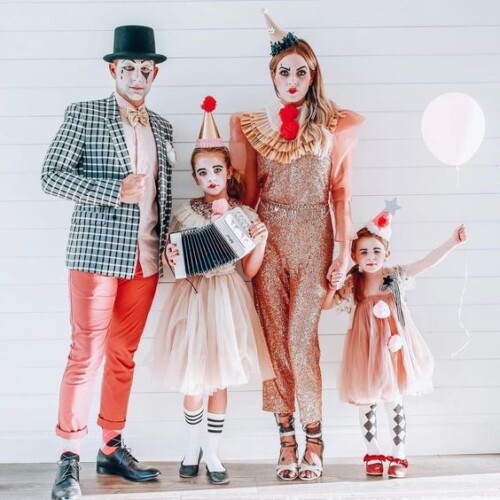 Adorable Family Halloween Costumes For Every Age Group