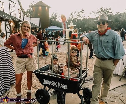 The best easy and scary family Halloween costumes | Original family costumes to try