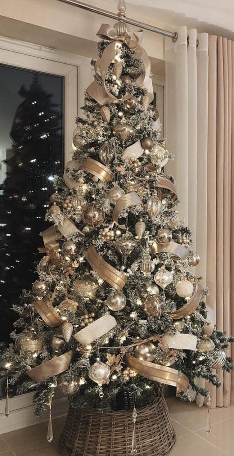 The best Christmas tree ideas and Christmas tree decorations to copy