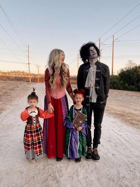 The best easy and scary family Halloween costumes | Original family costumes to try