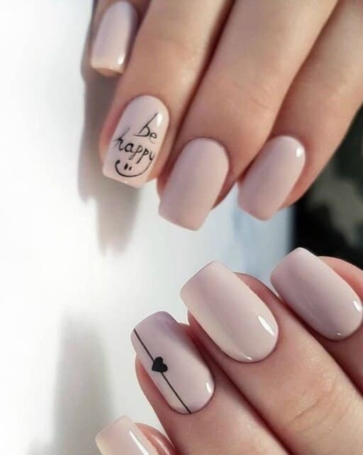 natural looking acrylic nails