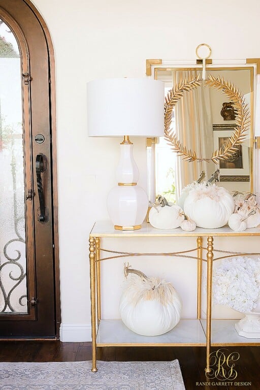 The best glam Thanksgiving decor ideas and glam Thanksgiving decorations to copy