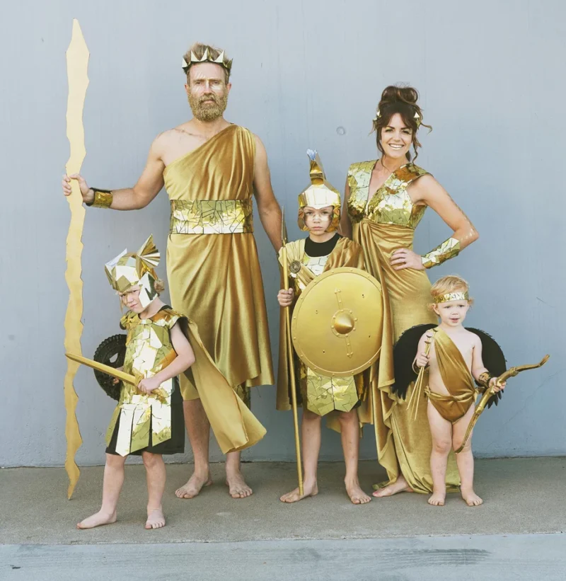 The best easy and scary family Halloween costumes | Original family costumes to try