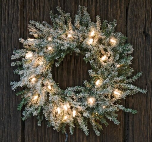 The best white Christmas wreaths and Christmas wreath ideas