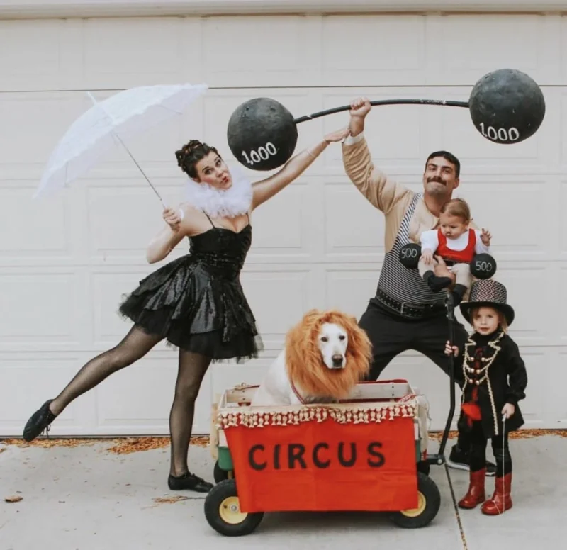 The best easy and scary family Halloween costumes | Original family costumes to try