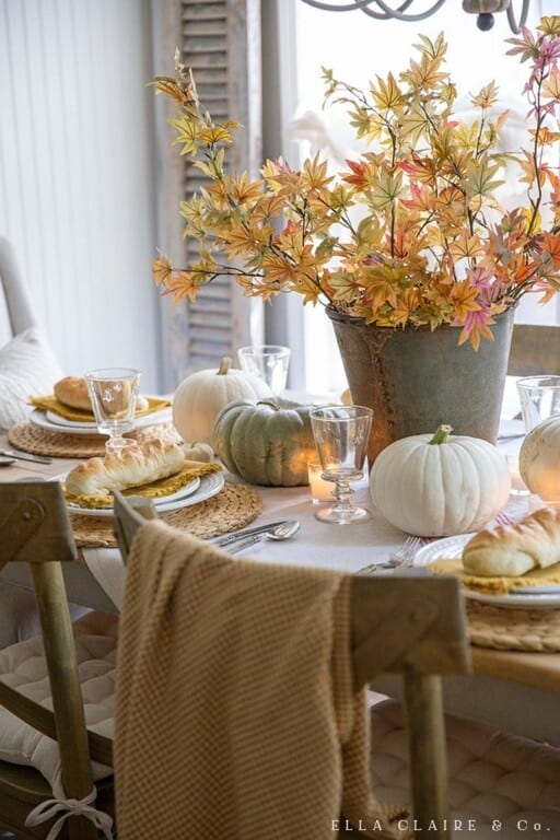 The best glam Thanksgiving decor ideas and glam Thanksgiving decorations to copy