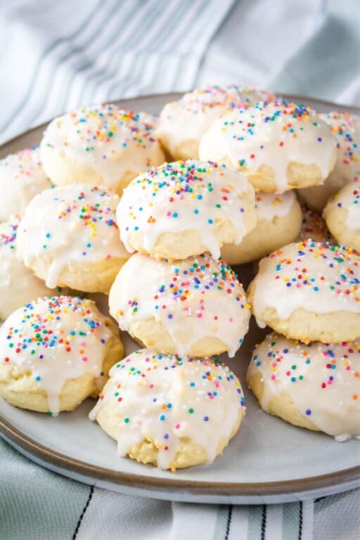 The best Italian Christmas cookies to make this year