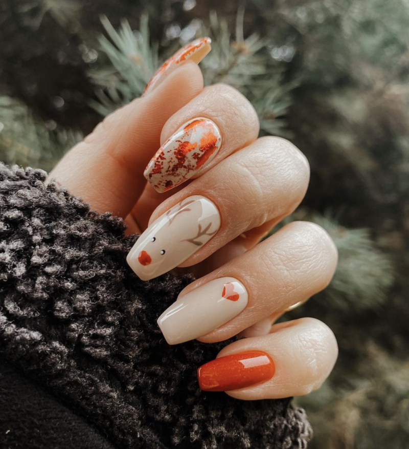 The best Christmas nails, Christmas nail designs, and Christmas nail ideas to try this year