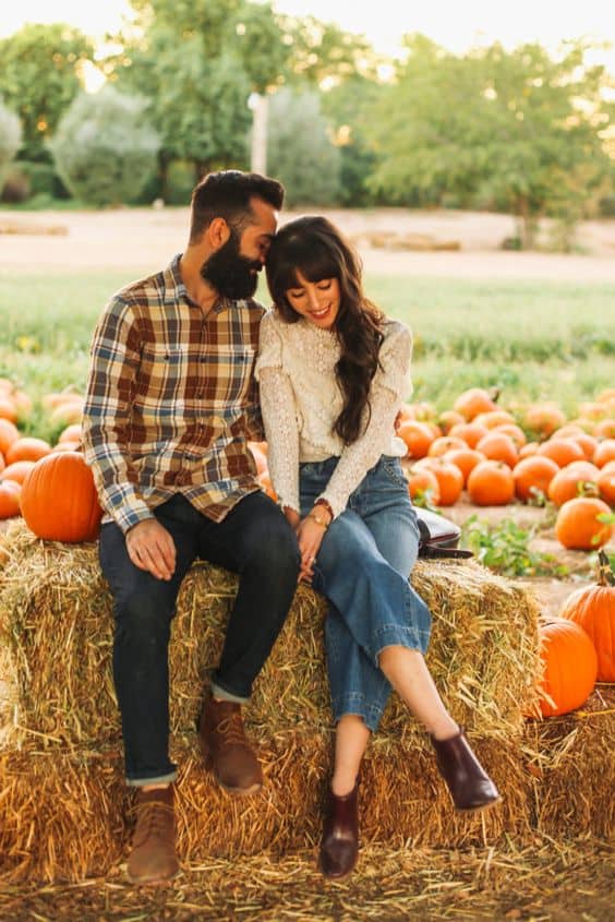 40 Couples Fall Photoshoot Ideas 