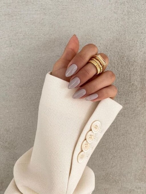 natural looking acrylic nails