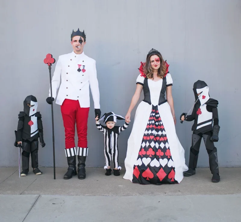 The best easy and scary family Halloween costumes | Original family costumes to try