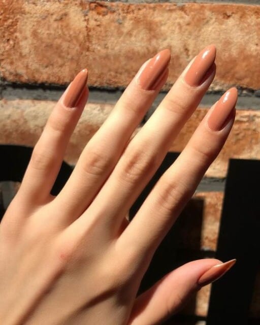 natural looking acrylic nails