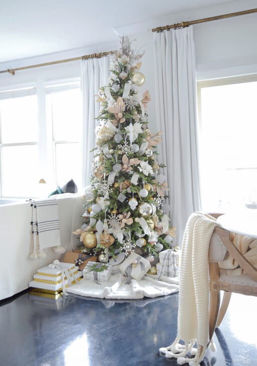 white-gold-ornaments-modern-christmas-tree-decor-white-linen-drapes-how ...