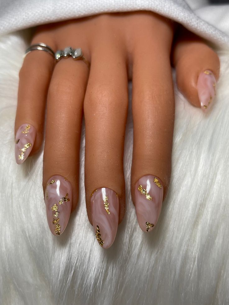 The prettiest winter nails, winter nail ideas, and winter nail designs