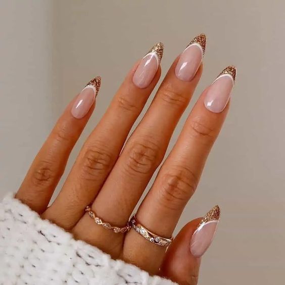 The prettiest winter nails, winter nail ideas, and winter nail designs