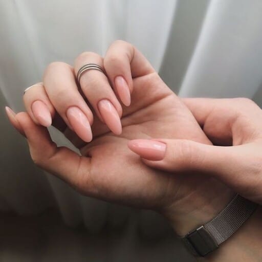 Trending February nails, February nail ideas, and February nail designs to try