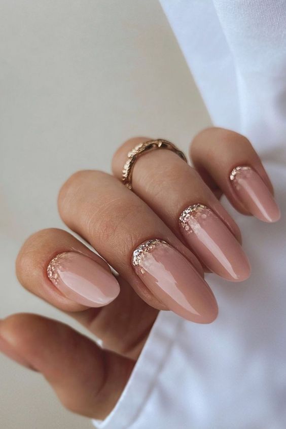 The prettiest winter nails, winter nail ideas, and winter nail designs