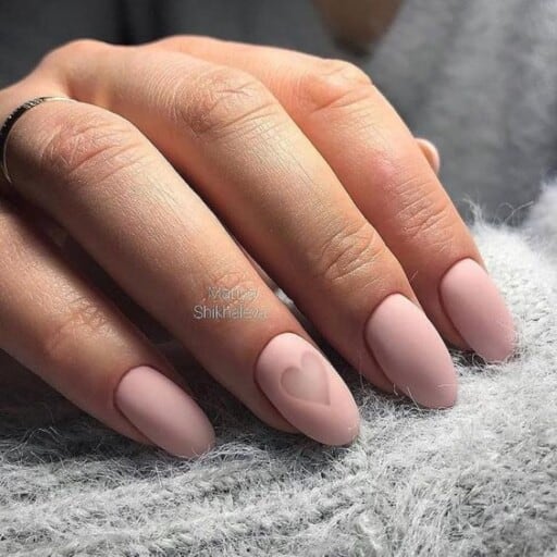 Trending February nails, February nail ideas, and February nail designs to try