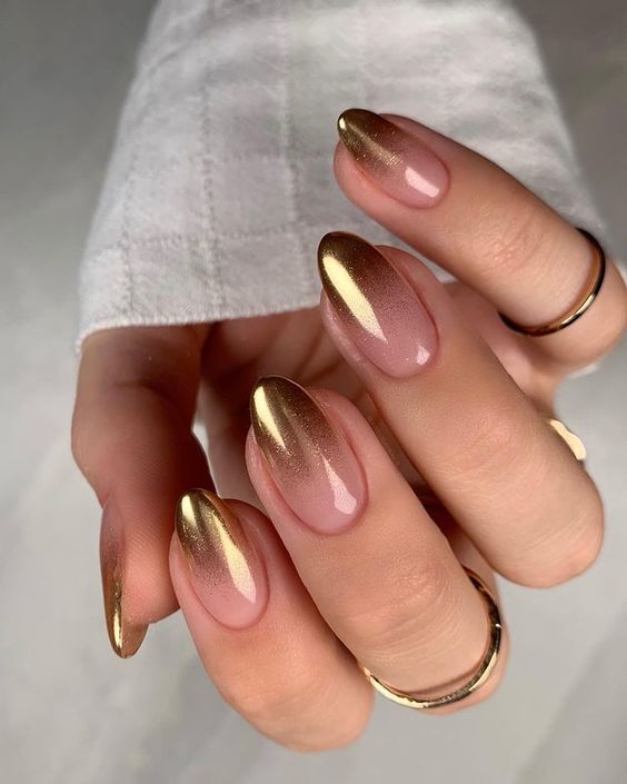 The prettiest winter nails, winter nail ideas, and winter nail designs